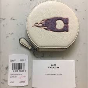 coach real change purse